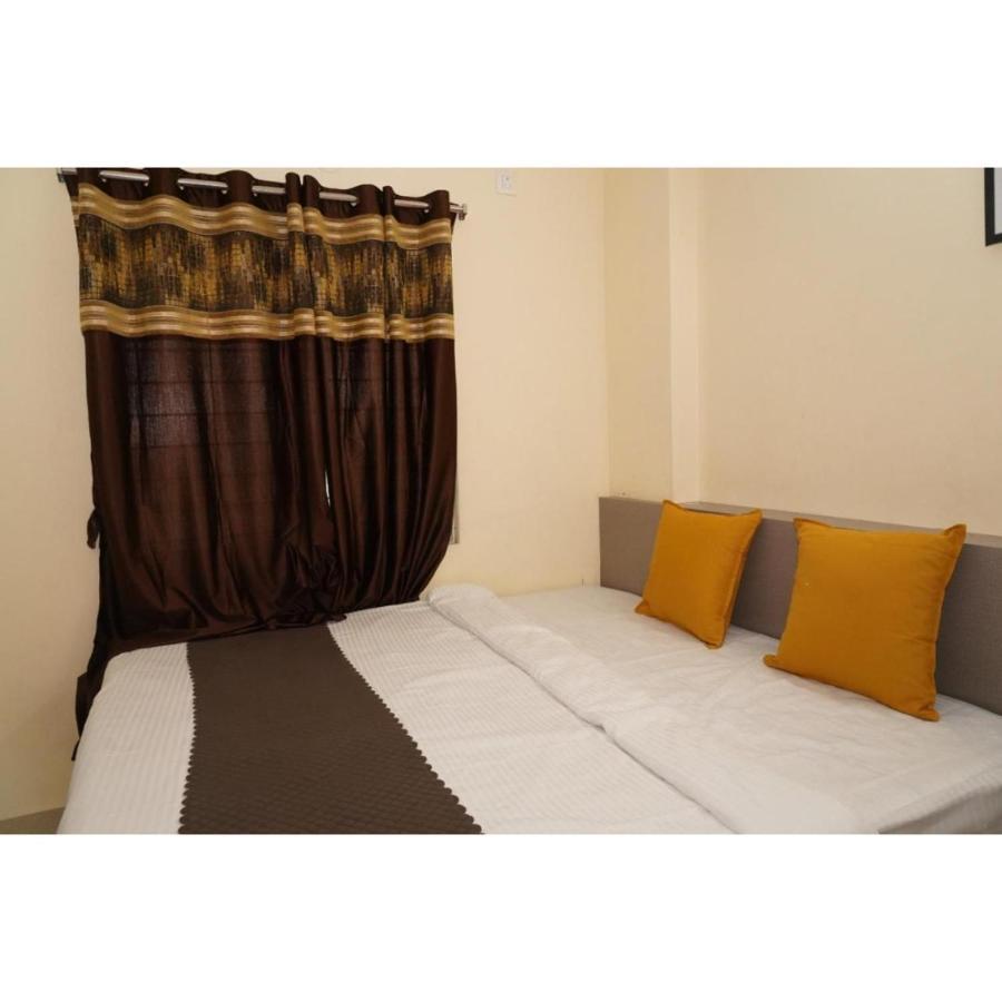 Hotel Meridian Grand Shamshabad Exteriör bild